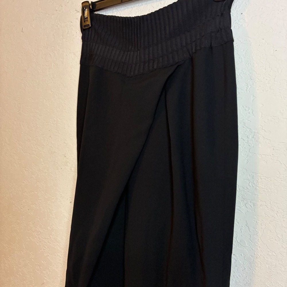 Lafayette 148 Finesse Crepe Black Overlay Pants Medium Smocked High Waist Womens